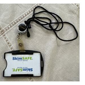 Boeing Retractable Reel Badge Id Holder SkimSAFE Fips 201 Approved ID holder